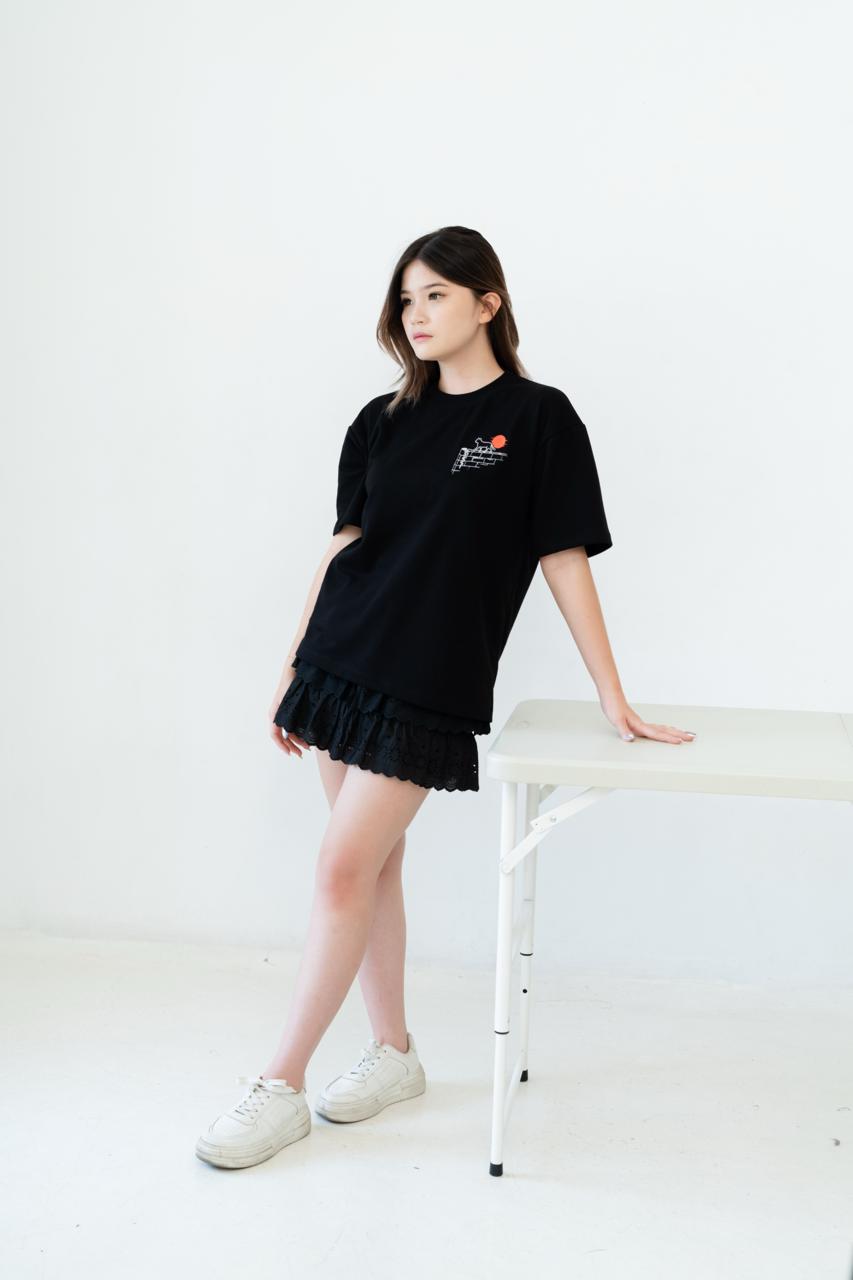Kuroi Oversized Hei no Neko Tee | Japanese Embroidered Streetwear