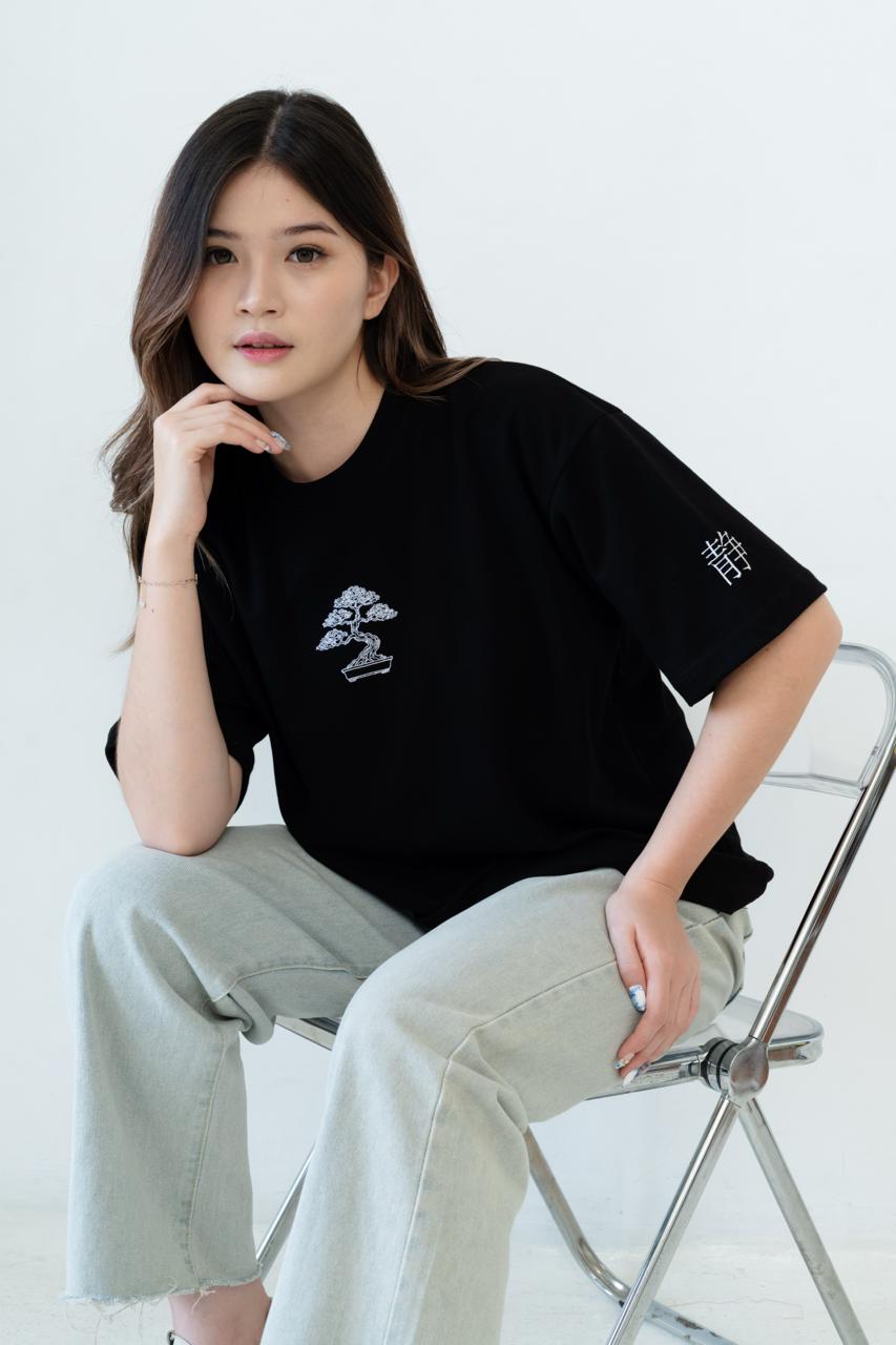 Kuroi Oversized Bonsai Tee | Japanese Embroidered Streetwear