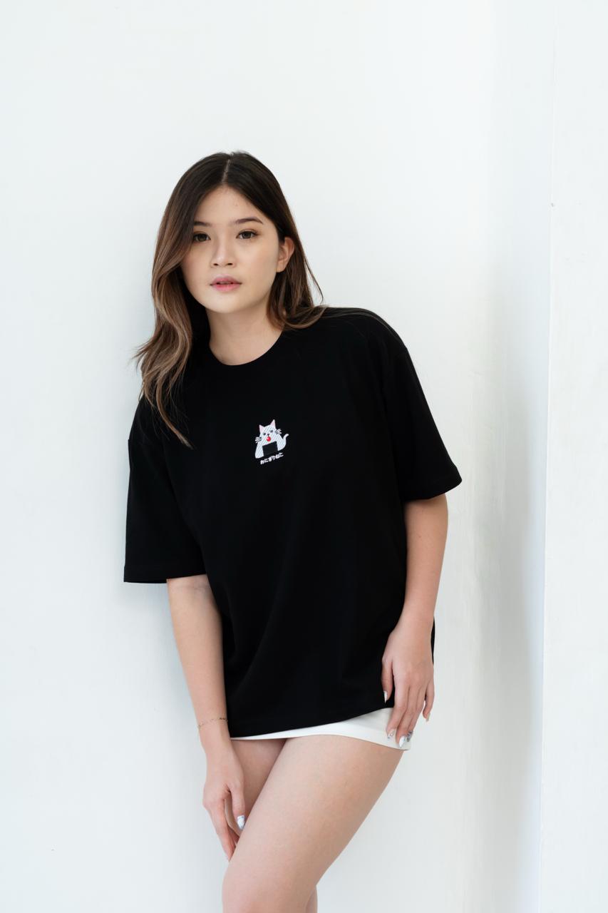 Kuroi Oversized Neko Musubi Tee | Japanese Embroidered Streetwear