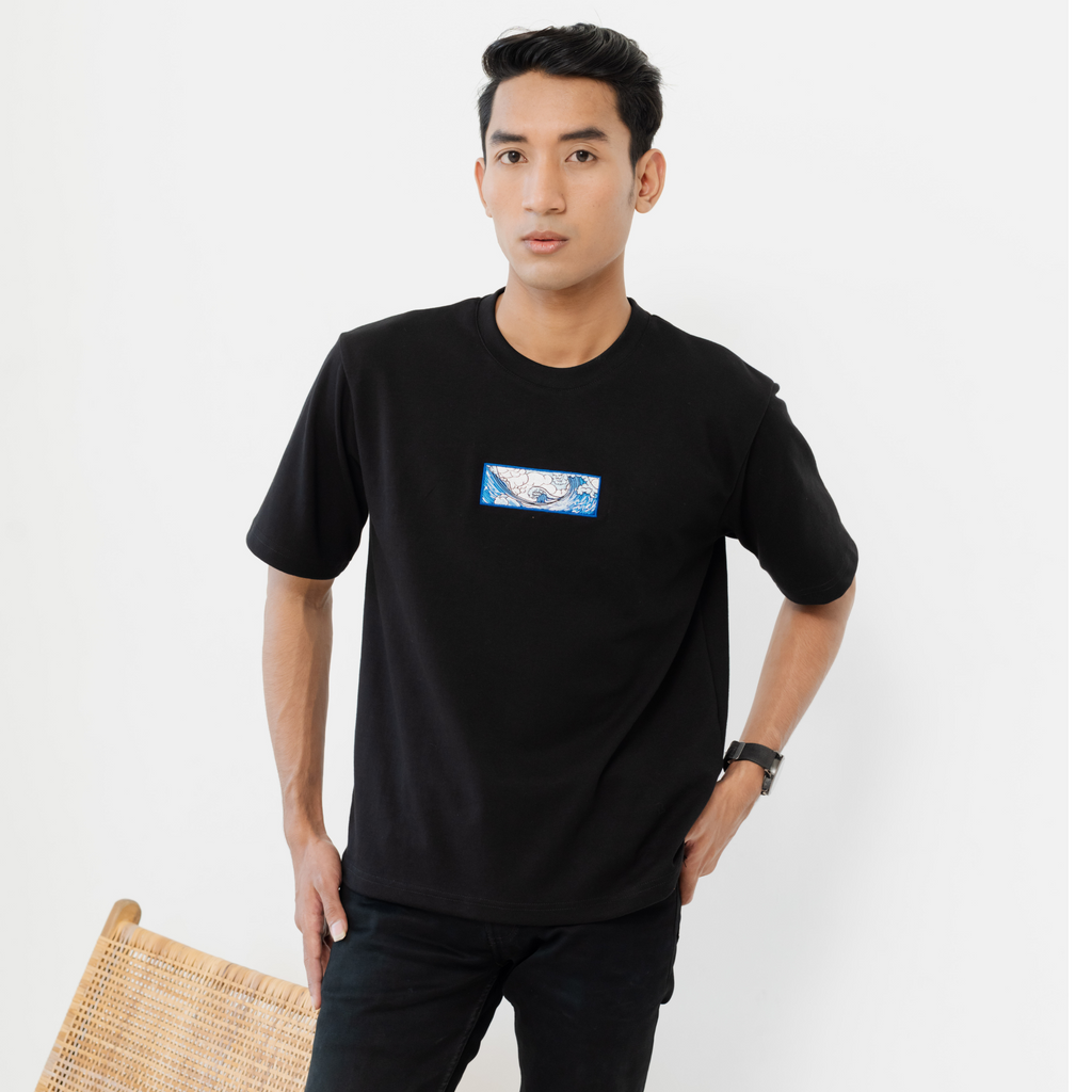 Kuroi Oversized Wave Tee | Pakaian Jalanan Jepang Minimalis Bordir