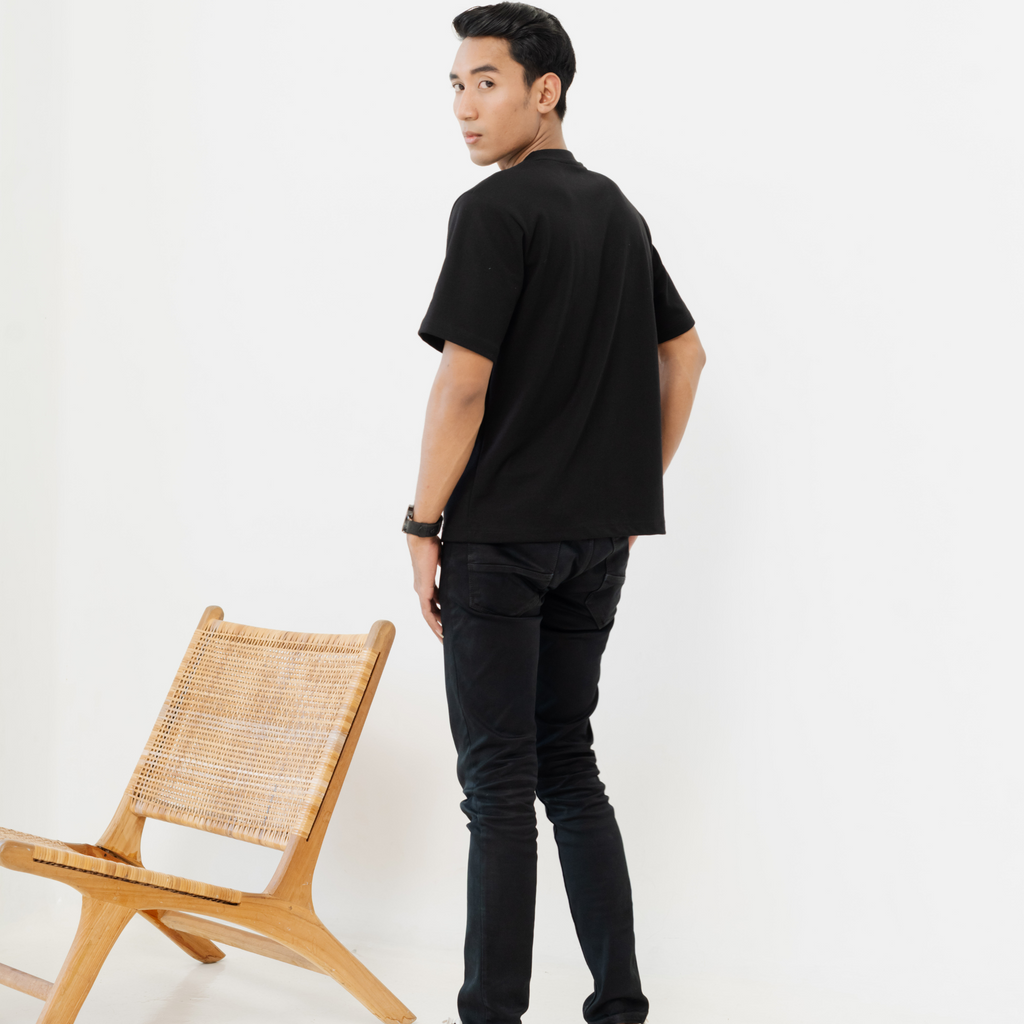 Kuroi Oversized Wave Tee | Pakaian Jalanan Jepang Minimalis Bordir