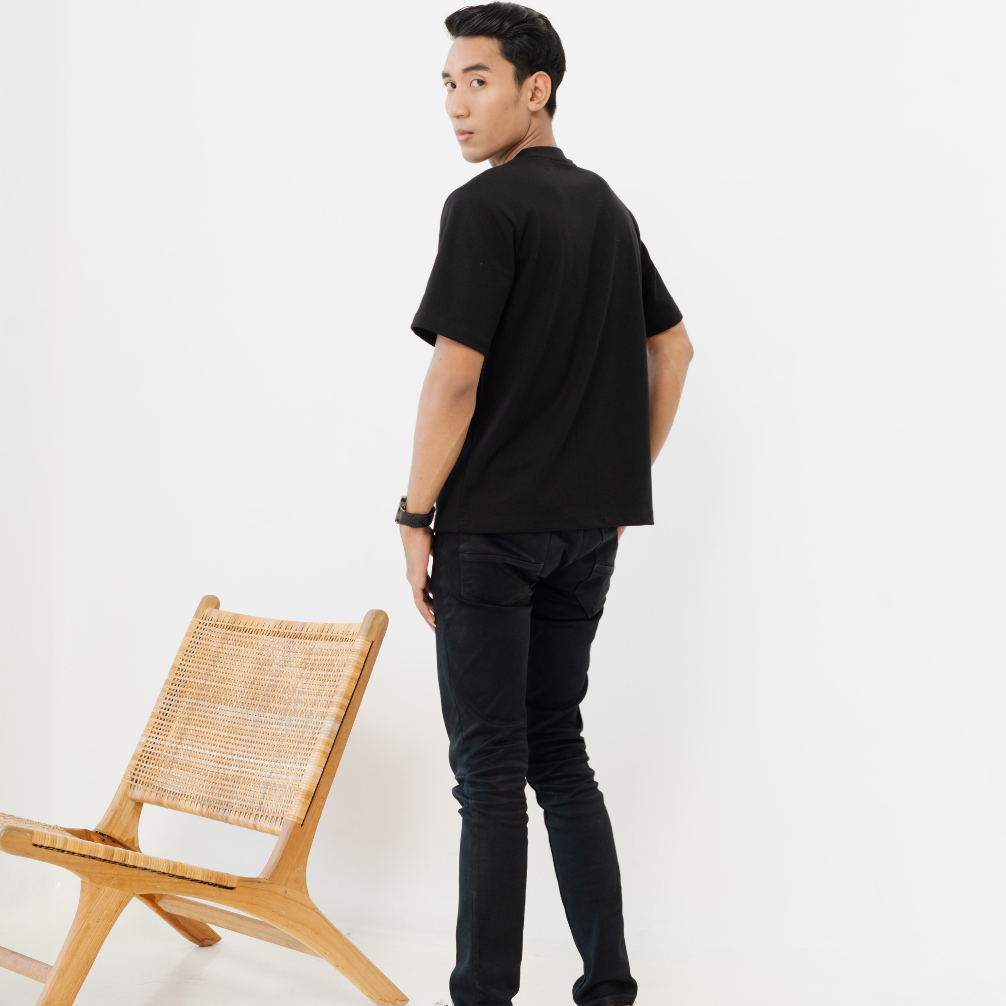 Kuroi Oversized Wave Tee | Japanese Embroidered Streetwear