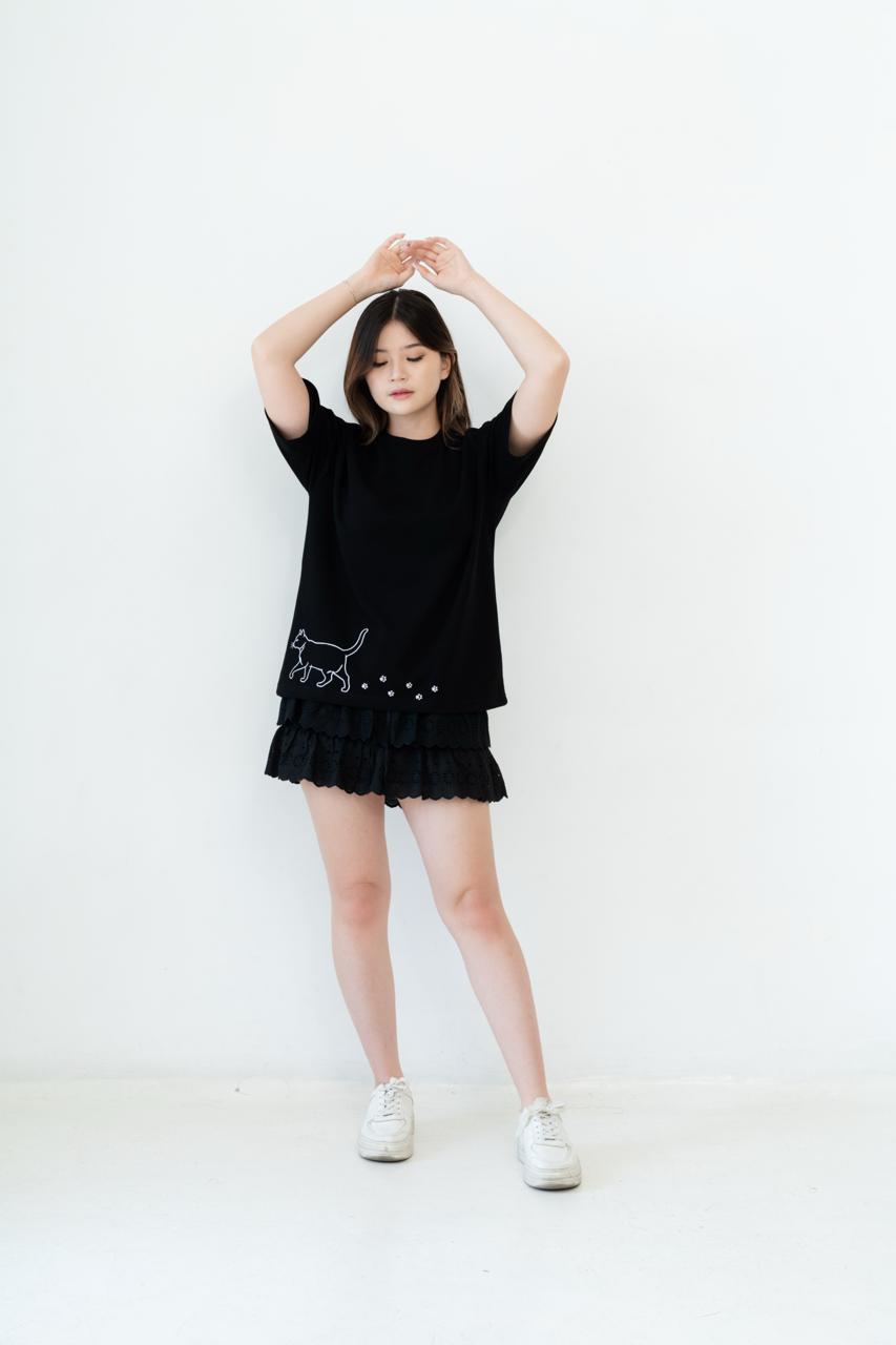 Kuroi Oversized Neko no Sanpo Tee | Japanese Printed Streetwear