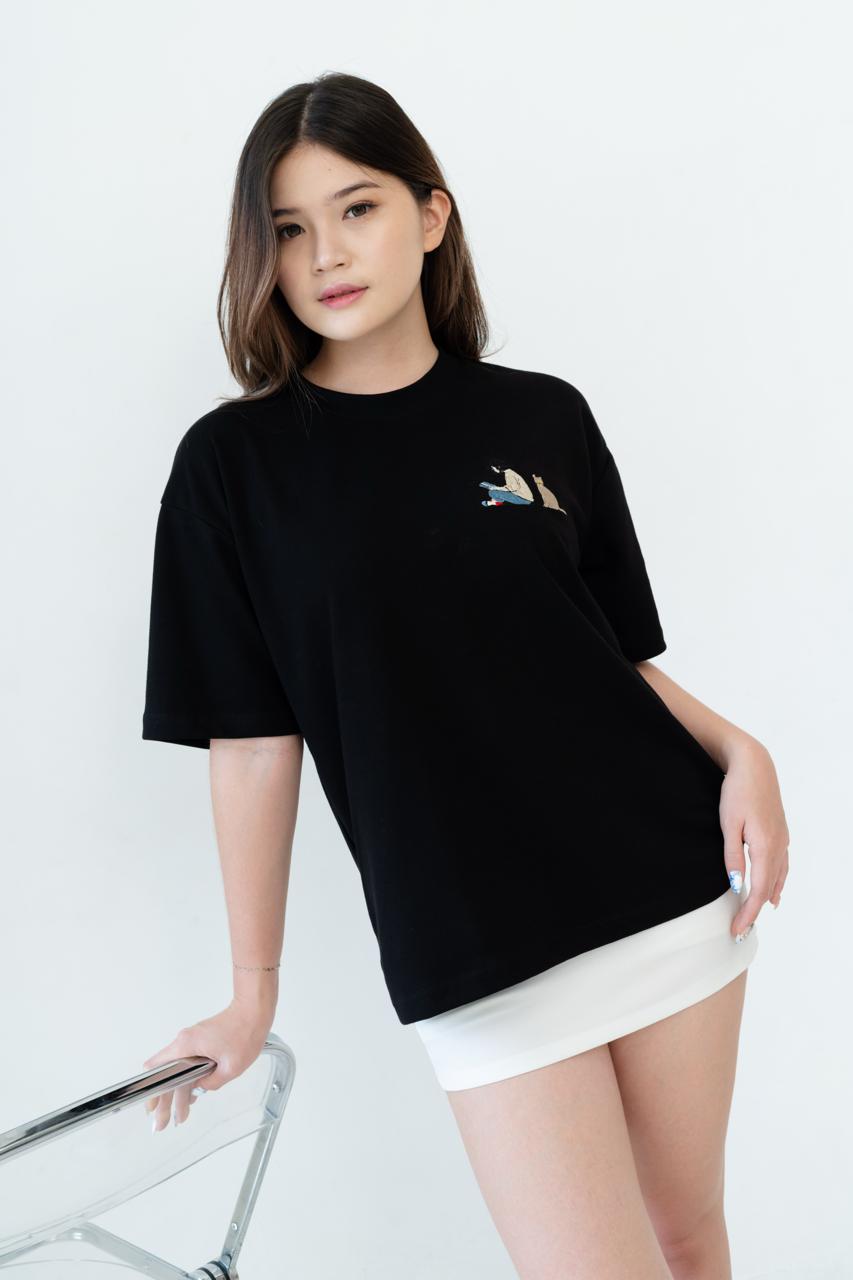 Kuroi Oversized Hon to Neko Tee | Japanese Embroidered Streetwear