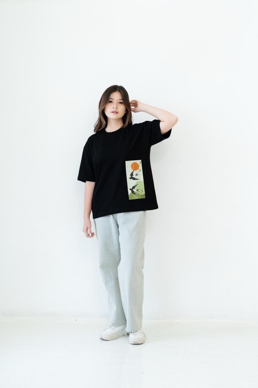 Kuroi Oversized Tsubame No Niwa Tee | Pakaian Jalanan Cetak Jepang