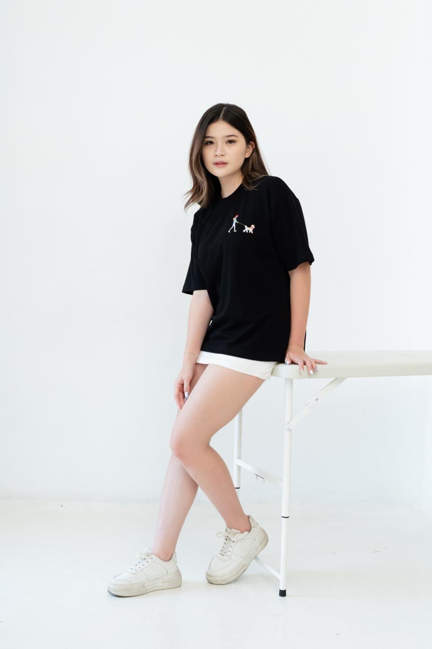 Kuroi Oversized Pudoru no Sanpo Tee | Japanese Embroidered Streetwear