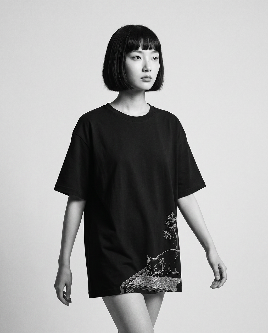 Nagi in the Kuroi Nemuri Neko Tee — walking