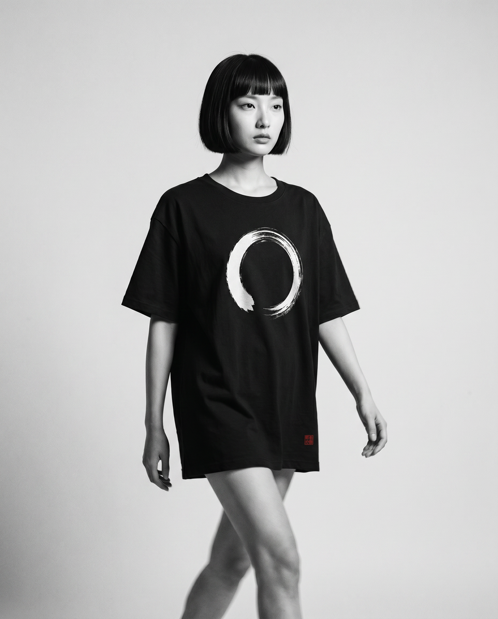 Nagi in the Kuroi Shizuka Brushstroke Tee — walking
