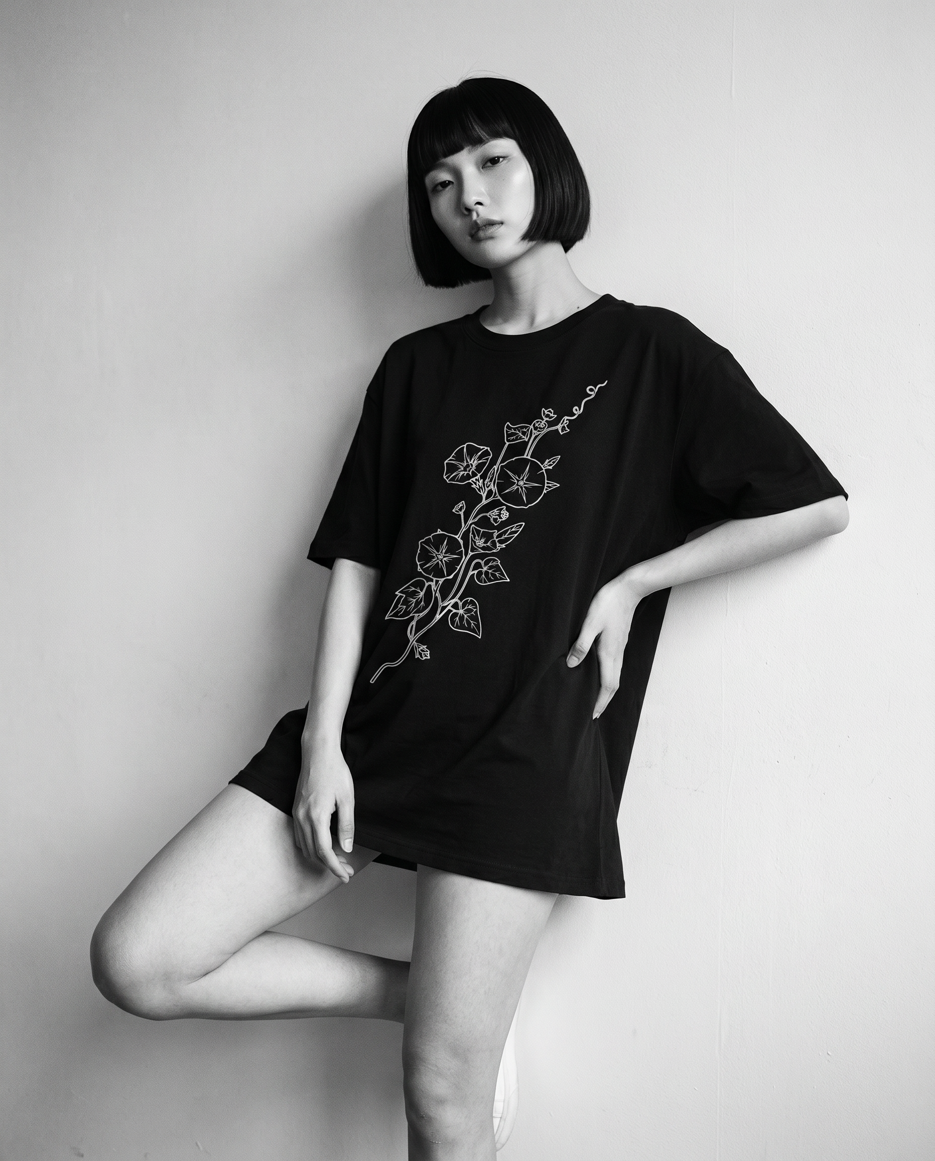 Nagi in the Kuroi Asagao Morning Glory Tee — leaning