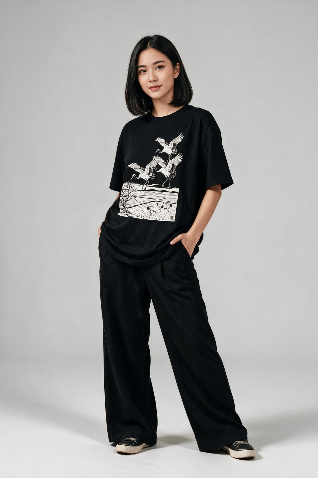 KUROI Tsuru no Sato oversized tee worn by model