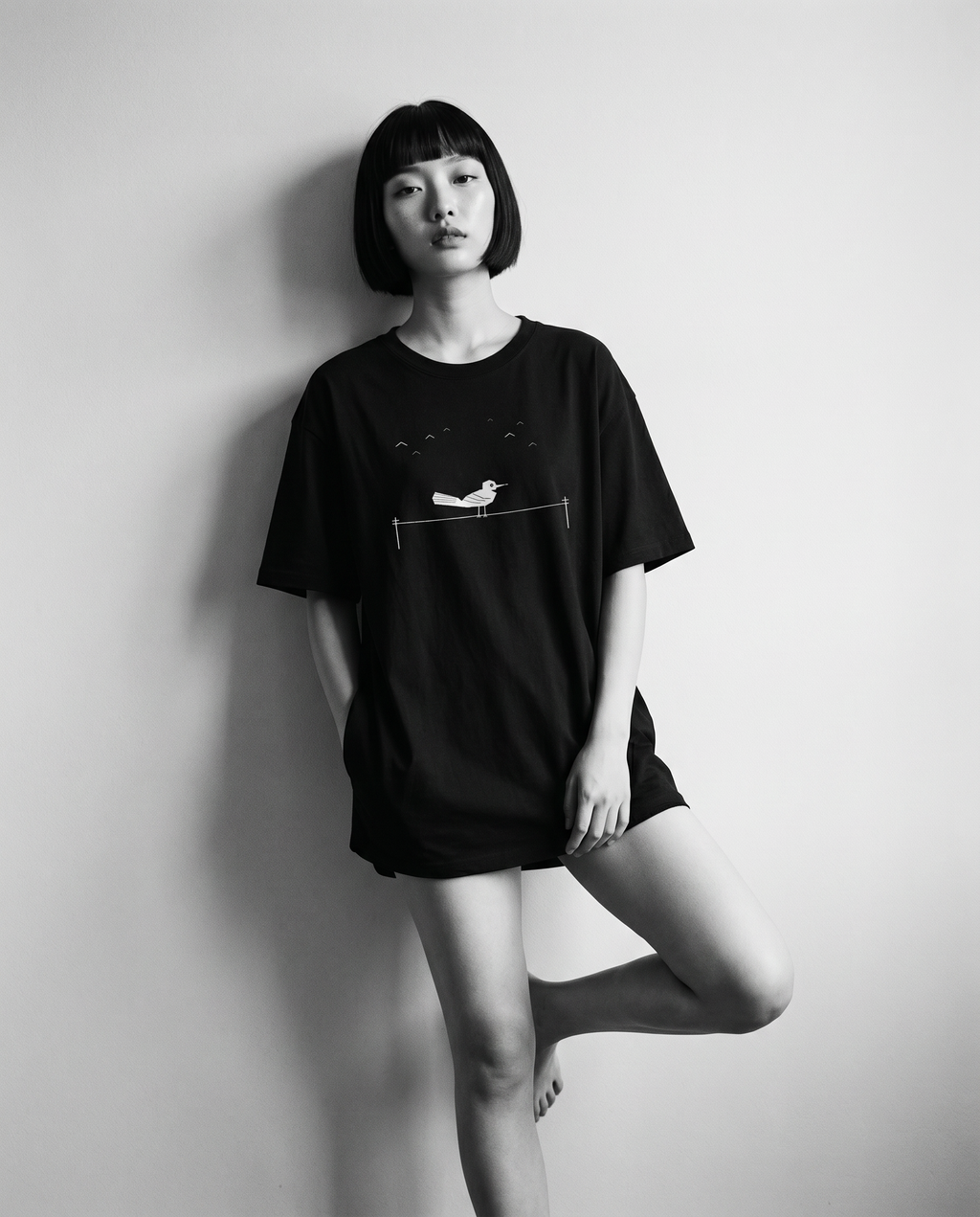 Nagi in the Kuroi Karasu Tee — leaning