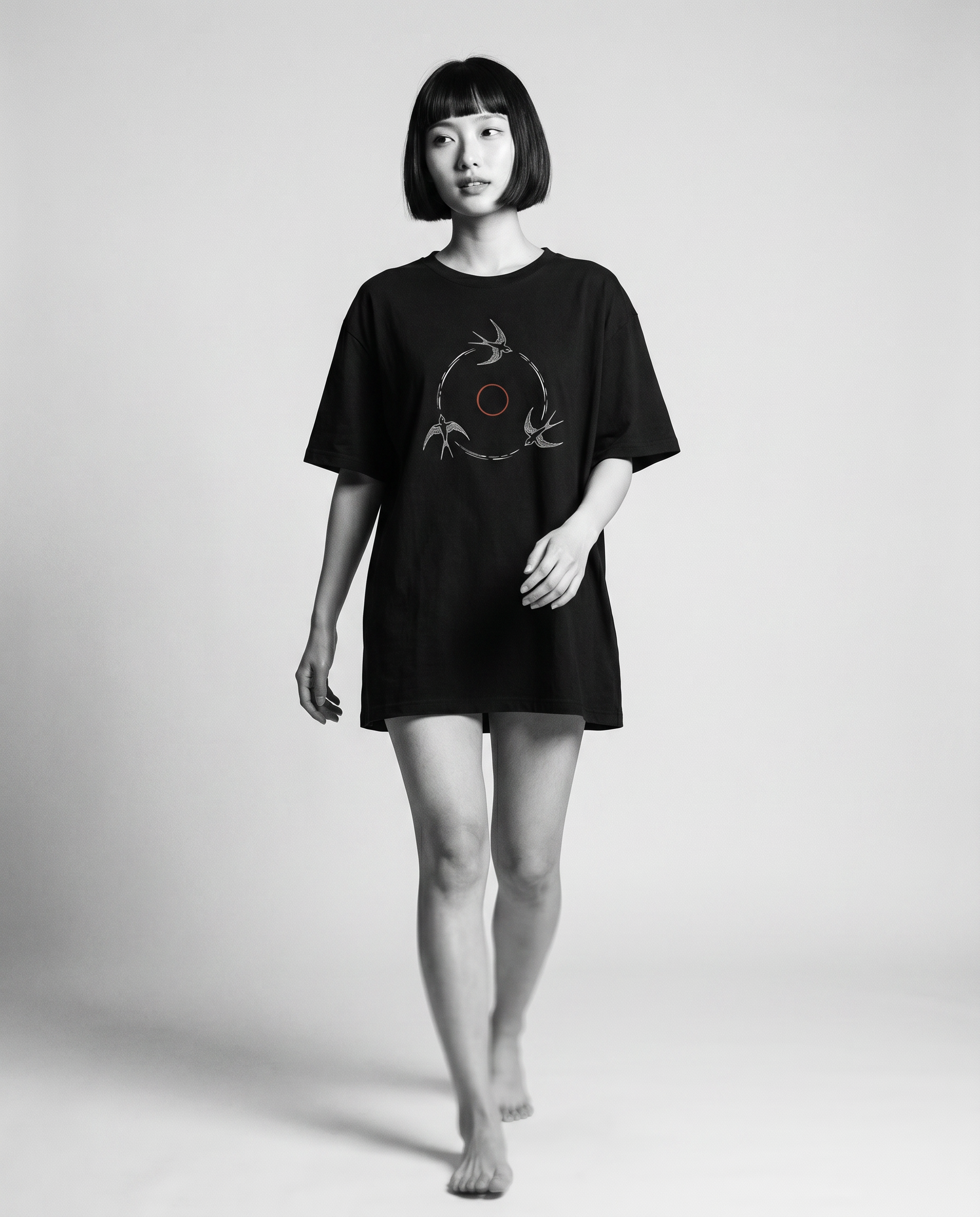 Nagi in the Kuroi Tsubame no Wa Tee — walking
