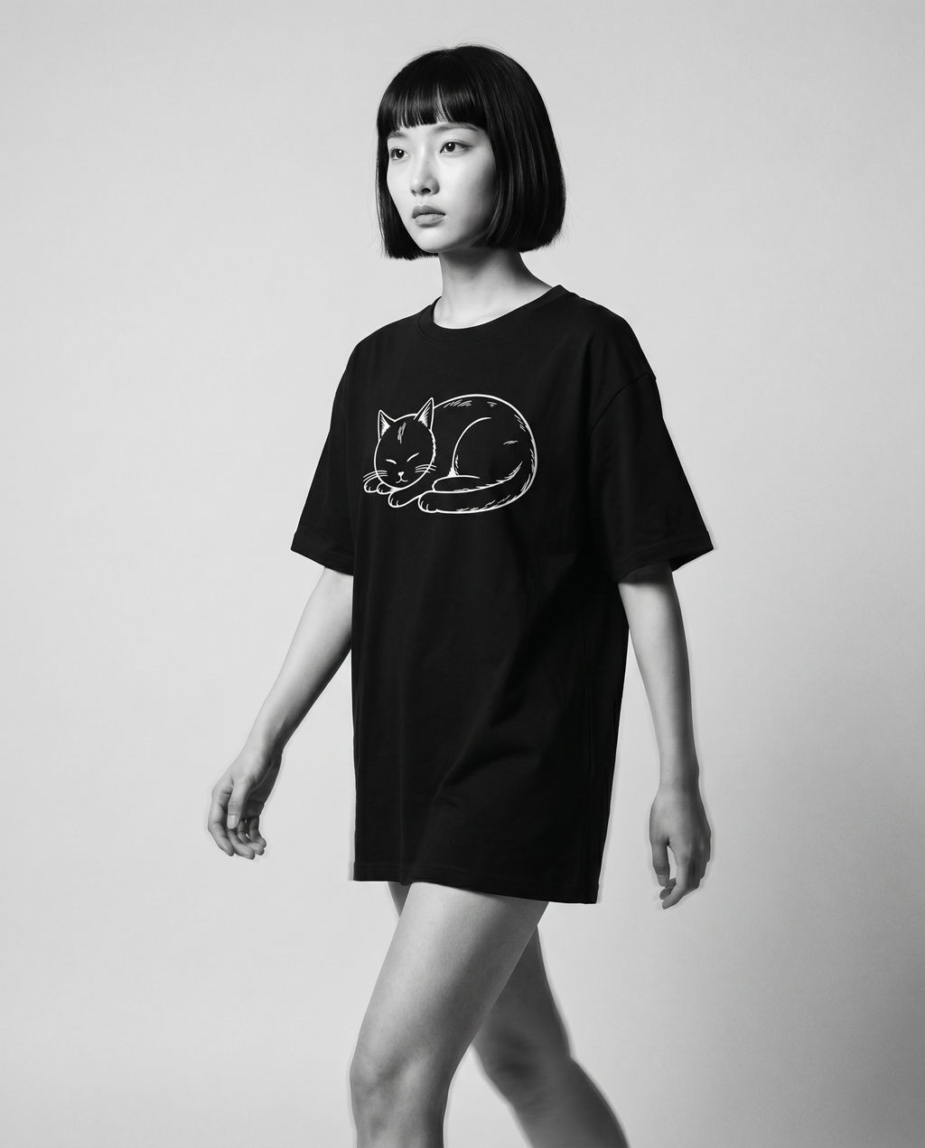 Nagi in the Kuroi Hirune Neko Tee — walking
